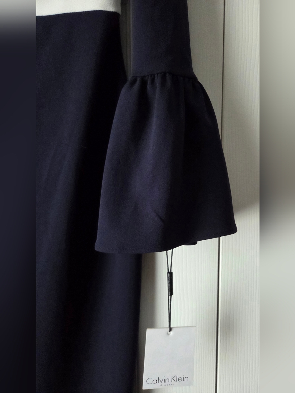 NWT Calvin Klein Navy Dress with White Trim and Bell Sleeves Size 8 - Picture 5 of 14